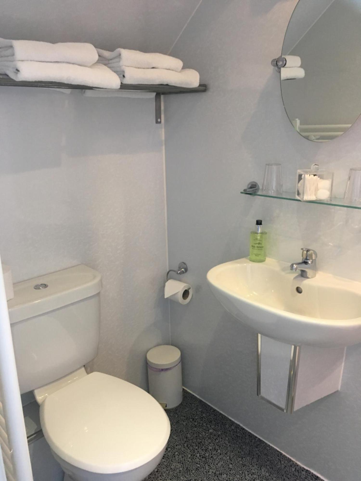 휫비 The Middleham B&B 외부 사진