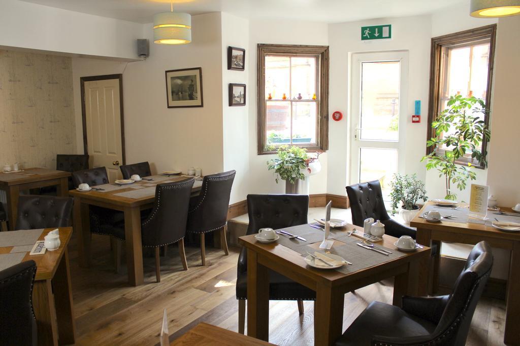 휫비 The Middleham B&B 외부 사진